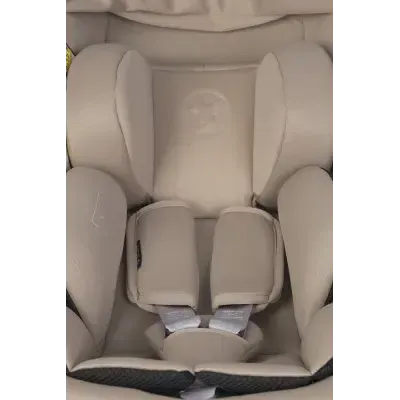 Autokėdutė su baze Colibro Petit Pro I-size, 0-13 kg. Camel